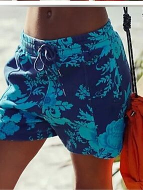 Free People Sprint to the Finish shorts. NWOT